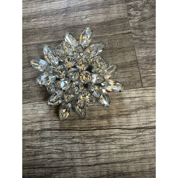 Vintage Weiss Austrian Rhinestone Brooch 1942 Crystal Flower Pin Elegant Stateme - Picture 4 of 8